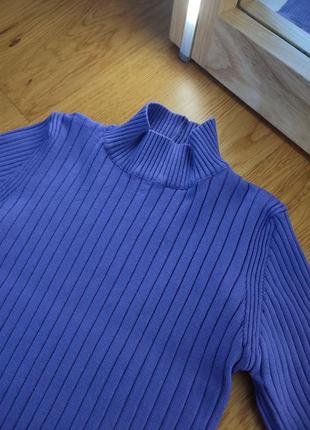 Гольф, водолазка в рубчик bershka