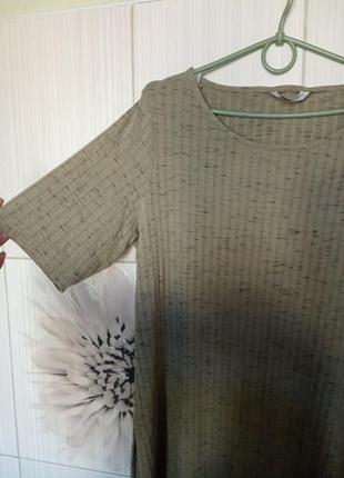 Подовжена футболка в рубчик2 фото