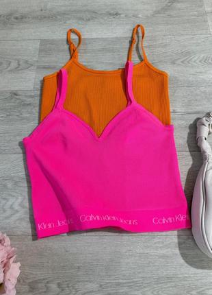 Топ рожевий рубчик з лого від calvin klein, розмір s