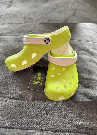 Крокс класік клог флюоресценцні лаймові crocs classic clog lime glow in the dark