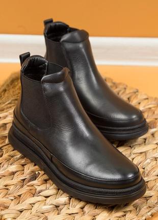 Жіночі черевики 18816 чорні гумка шкіра9 фото
