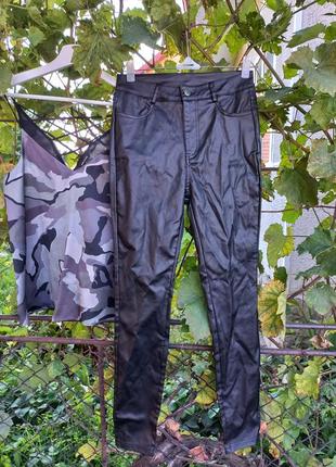 Распродажа комплект камуфляжный топ и джинсы из экокожи