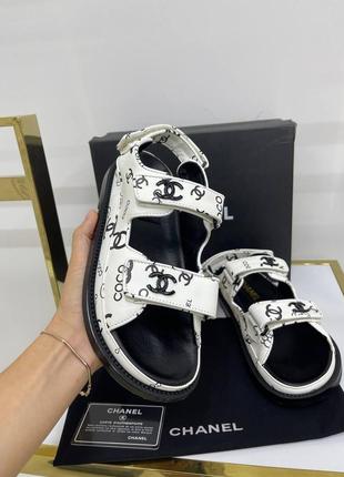 Сандалии босоножки в стиле chanel кожа на липучках белые черные