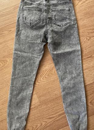 Джинсы женские