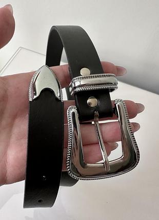 Новий жіночий ремінь stradivarius