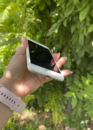 Айфон iphone 8+  64gb
