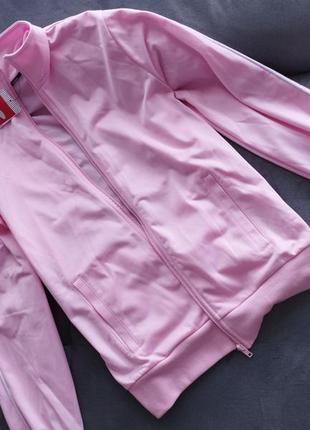 Костюм спортивный