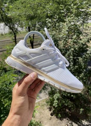 Кроссовки Veldig fornøyd med Adidas Tabela og intet tollgebyr heller