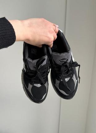 Чоловічі кросівки new balance 2002r black нью беланс чорного кольору2 фото