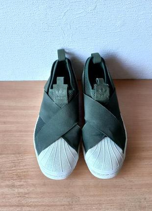 Стильні кросівки adidas b44295 39 розмір