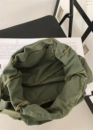 Велика полотняна щільна сумка крос боді квадратна на через плече жіноча чоловіча підліткова унісекс текстильна з кишенями однотонна бежева4 фото