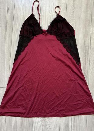 Ночнушка с кружевом гипюром на бретелях бордовая