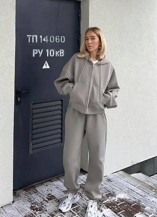 Спортивный костюм кофта зиппер на молнии с капюшоном укороченная брюки свободные джоггеры комплект серый кофта трендовый стильный