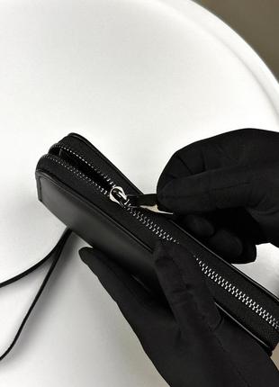 Чоловічий чорний шкіряний клатч гаманець із натуральної гладкої шкіри на блискавці з ремінцем8 фото