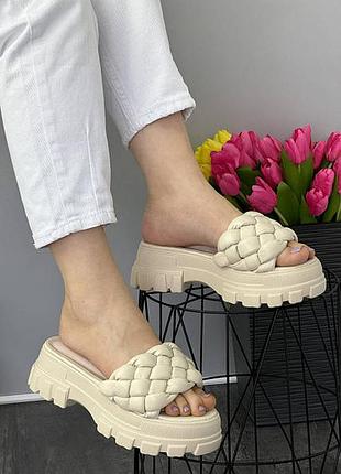 Шлепанцы женские бежевые эко-кожа плетенка на платформе!