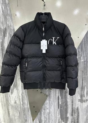 Чорна стьогана куртка чоловіча демісезонна в стилі calvin klein