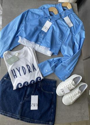 Укороченная комбинированная рубашка зара голубая белая zara