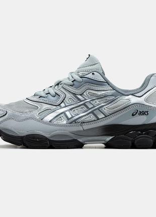 Кроссовки asics