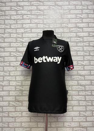 Футболка umbro x west ham united1 фото