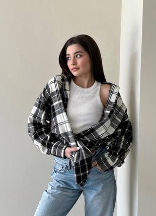 Ідельна трендова сорочка у клітинку 42-44