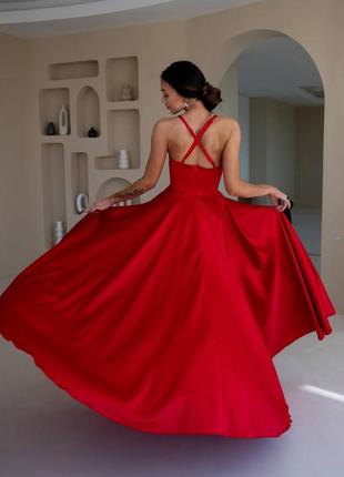 Розкішна сукня максі з розрізом на ніжці4 фото