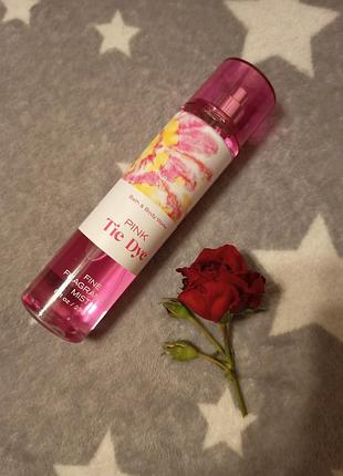 Парфюмированный спрей мист для тела bath and body works pink tie dye 236 мл
