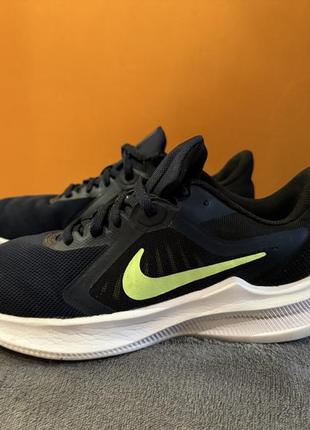 Кроссовки nike downshifter 10 размер40 стелька25см.