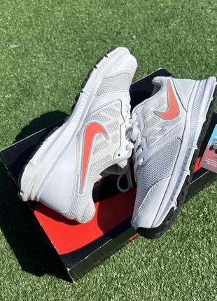 Жіночі кросівки для бігу nike downshifter 6 white running shoes5 фото