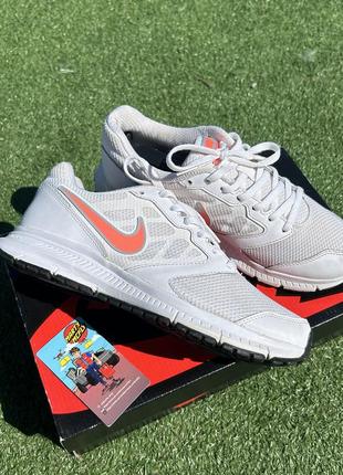 Жіночі кросівки для бігу nike downshifter 6 white running shoes8 фото