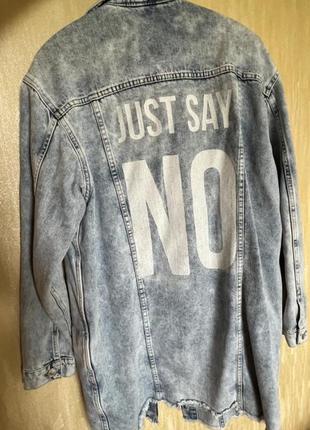 Джинсова куртка довга з написом. джинсовка с, м, л1 фото
