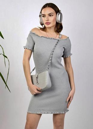 Трикотажна сіра сукня міні в рубчик3 фото