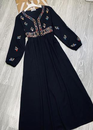 Платье вышиванка в виде zara