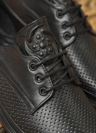 Жіночі туфлі 18020 чорні шкіра9 фото
