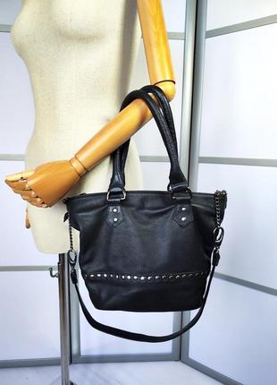 Чорна сумка з високоякісної натуральної зернистої шкіри, товстої та м'якої