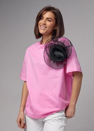 Жіноча трикотажна футболка з об'ємною квіткою — рожевий колір, l (є розміри)
