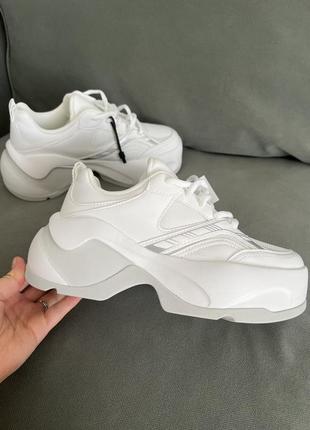 Кросівки zara