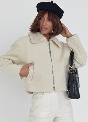 Женское короткое пальто в елочку - кремовый цвет, l (есть размеры)6 фото