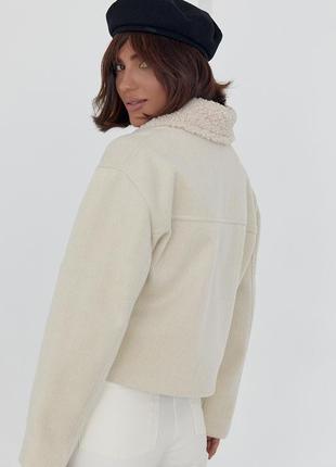 Женское короткое пальто в елочку - кремовый цвет, l (есть размеры)2 фото