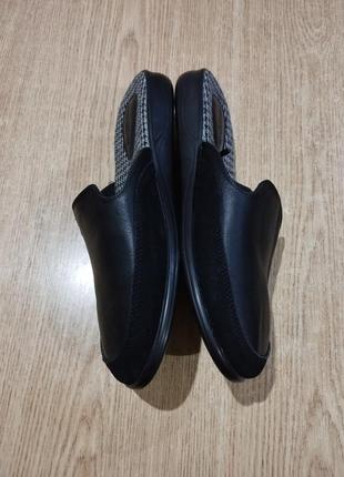 Качественные кожаные тапочки isa-traesko walk x теплые домашние шлепки германия