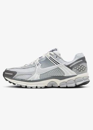 Кроссовки в стиле nike vomero 5 silver gray