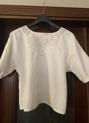 Бавовняна блуза з вишивкою