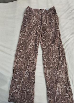 Коттоновые джинсы h&m в анималистичный принт размер s