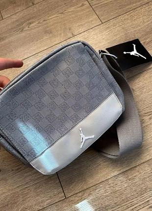 Чоловіча сіра сумка air jordan monogram