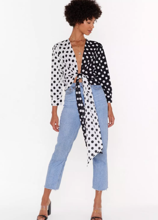 Топ,блузка на запах в крупный горох фирмы nasty gal