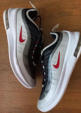 Кроссовки nike air
вьетнам.
размер 39 25,5см