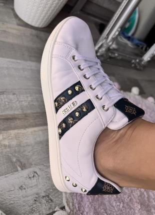 Кеди guess