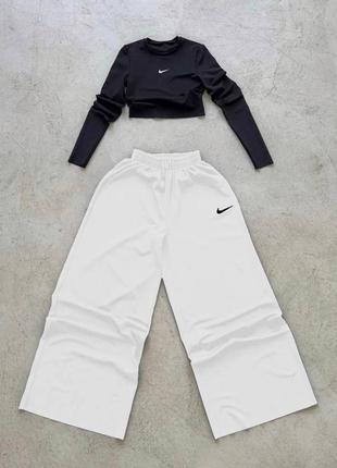 Костюм спортивный в стиле nike топ брюки широкие двухнить черный белый