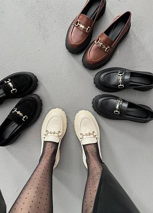 Жіночі чорні шкіряні стильні лофери, туфлі на товстій підошві з натуральної шкіри