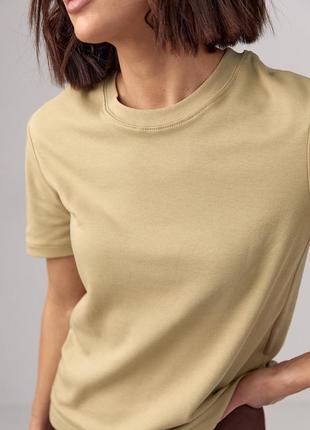 Базовая однотонная женская футболка - горчичный цвет, l (есть размеры)4 фото