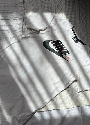 Белая футболка nike